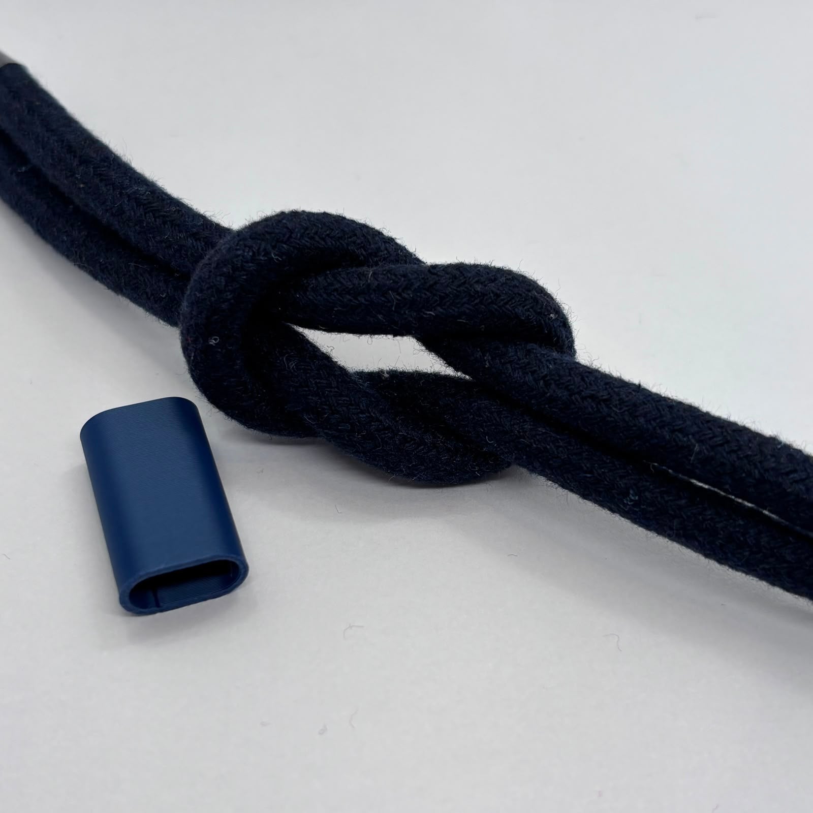 Kit Porta-Guardanapo Azul Marinho – Modelo Nó Infinito | Edição Limitada