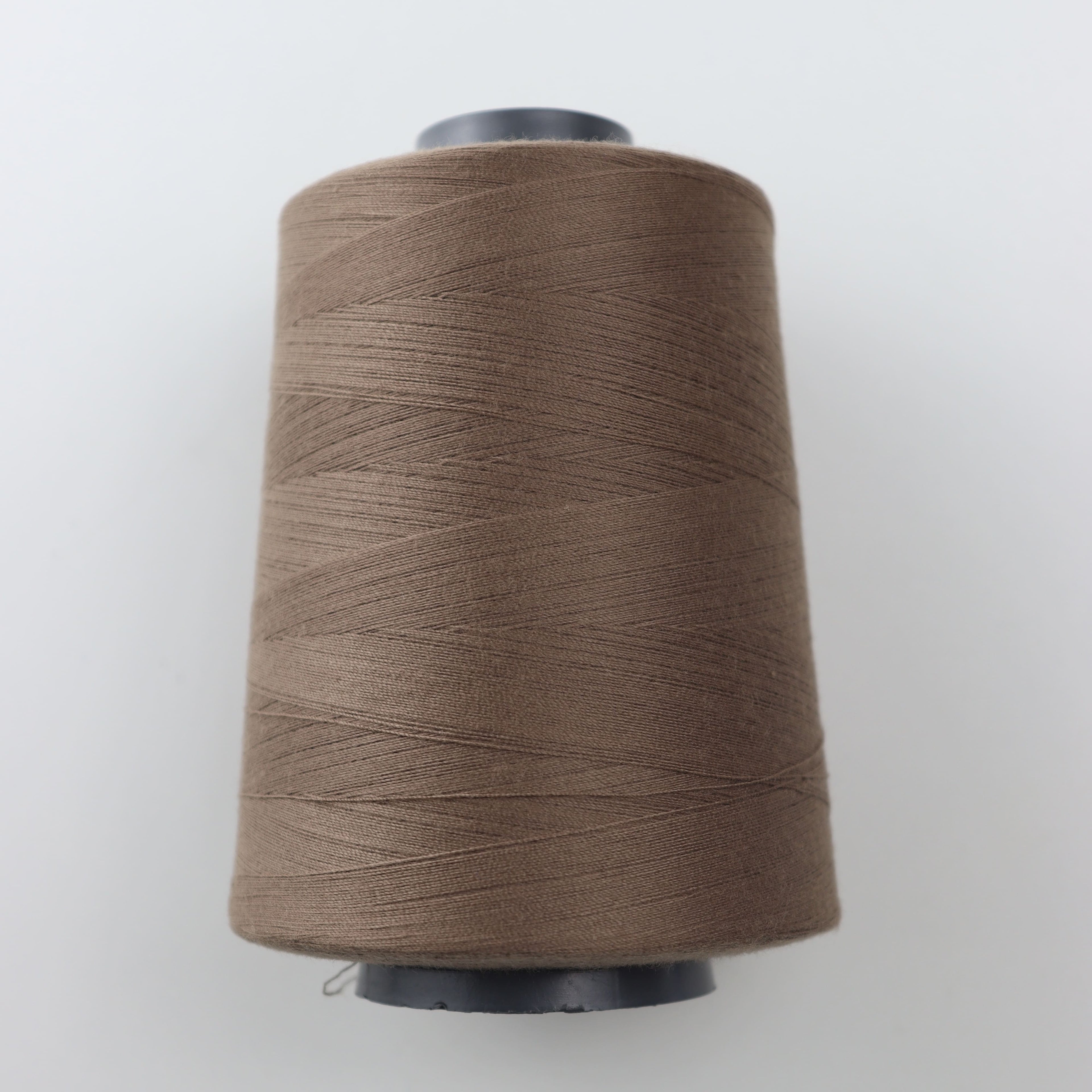 Marrom amêndoa (145) - Linha de Pesponto 5000m Ffilotex Fio 80 Poliéster