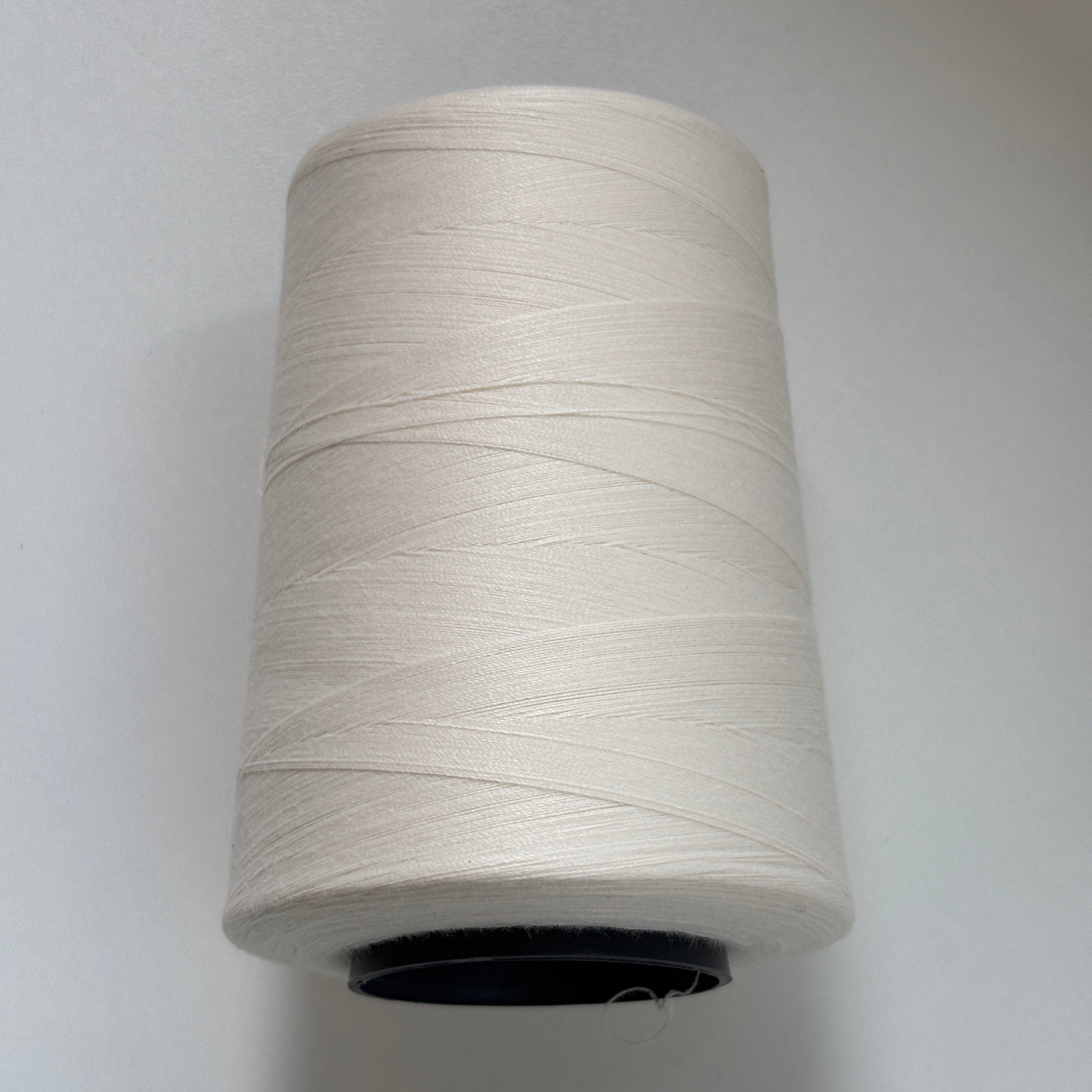 Cru (1102) - Linha de Pesponto 5000m Ffilotex Fio 80 Poliéster